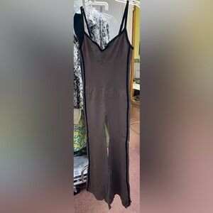 Vilanva Jumpsuit, spaghetti straps, flare bottom, NWT, size L
